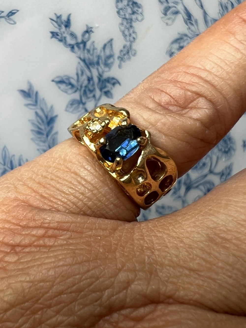 Gold Tone Blue CZ Openwork Statement Ring Size 5.75 #57521